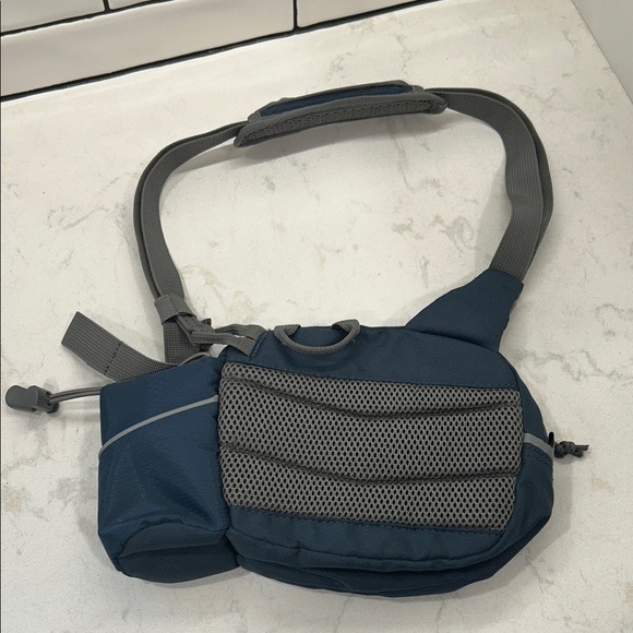 Outdoor Products Fanny Pack Belt Bag Waist Pack Blue 3 Pockets - Picture 4 of 9